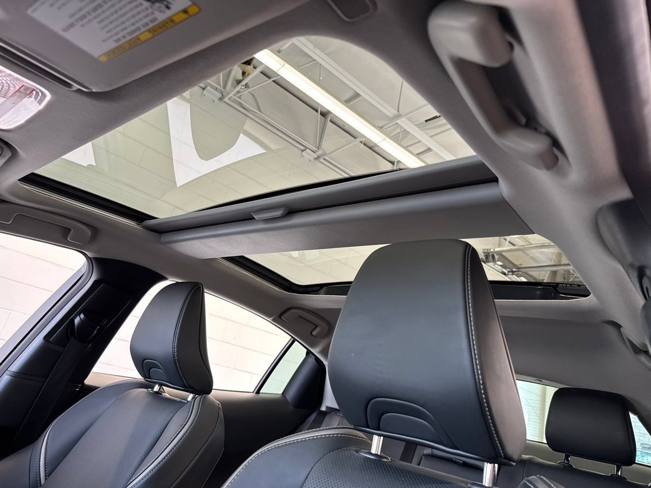 Used 2025 Toyota Prius XLE FWD image 15