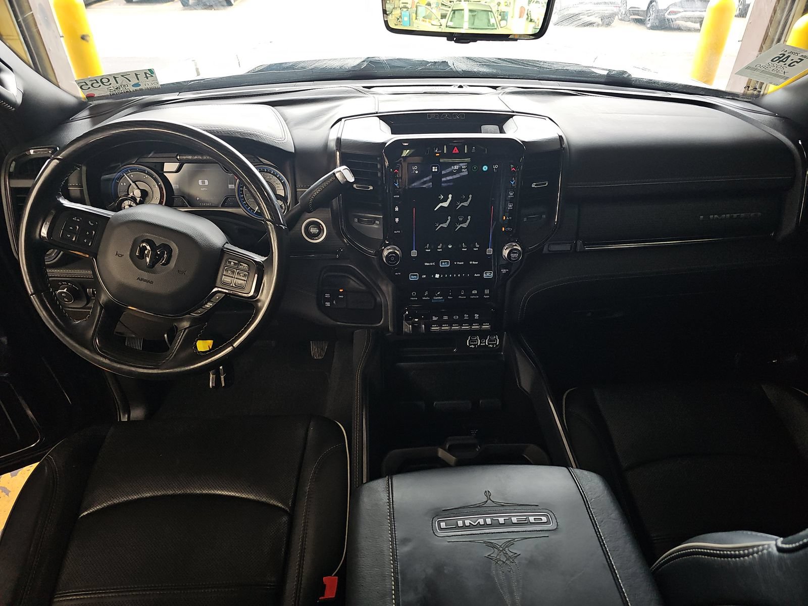 Used 2022 RAM 3500 Limited AWD/4WD image 11