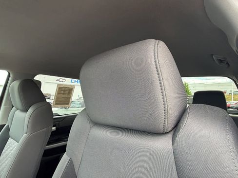 Used 2019 Toyota Tundra SR5 w/ TRD Off Road Package AWD/4WD image 11