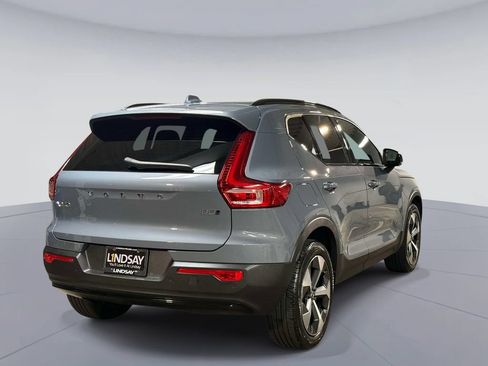 Used 2023 Volvo XC40 B5 Plus w/ Climate Package AWD/4WD image 10