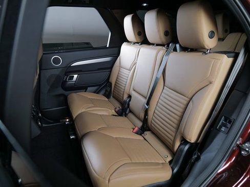 New 2026 Land Rover Discovery Limited Edition image 5