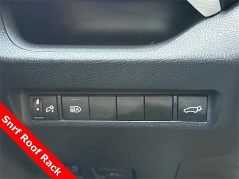 Used 2020 Toyota RAV4 XLE image 29