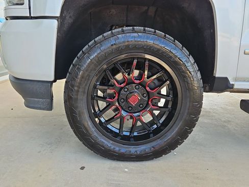 Used 2017 Chevrolet Silverado 1500 LTZ Z71 w/ LTZ Plus Package AWD/4WD image 25