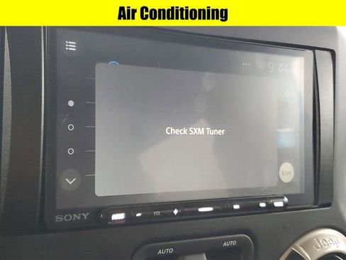 Used 2017 Jeep Wrangler 75th Anniversary image 17