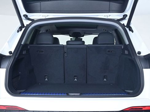 New 2025 Audi Q5 Premium image 24