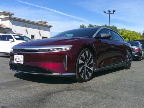 Used 2022 Lucid Air Grand Touring image 2