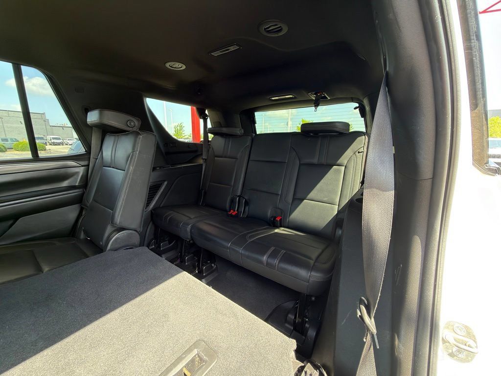 Used 2021 Chevrolet Tahoe RST w/ Luxury Package AWD/4WD image 27