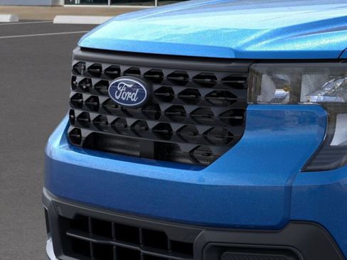 Used 2025 Ford Maverick XLT w/ XLT Luxury Package image 11