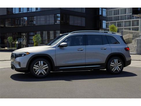 Used 2023 Mercedes-Benz EQB 300 4MATIC image 37