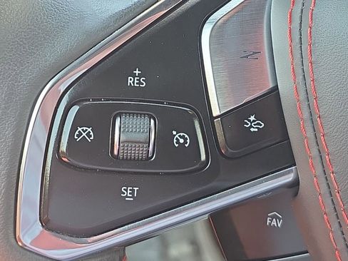 Used 2025 Chevrolet Corvette Stingray Preferred Cpe RWD image 29
