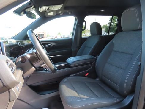 Used 2025 Chevrolet Traverse LT w/ Sun and Wheel Package AWD/4WD image 20