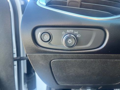 Used 2017 Chevrolet Malibu LT w/ Leather Package image 15