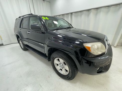 Used 2006 Toyota 4Runner SR5 image 3
