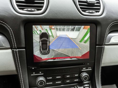 Used 2017 Porsche 718 Cayman image 11