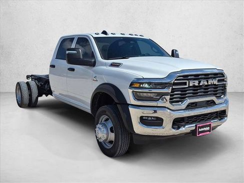 New 2026 RAM 5500 Tradesman w/ Chrome Appearance Group AWD/4WD image 4