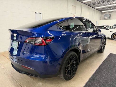 Used 2023 Tesla Model Y Long Range AWD/4WD image 4
