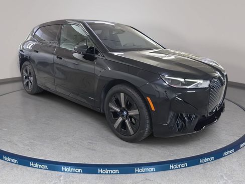 Used 2024 BMW iX xDrive50 w/ Premium Package AWD/4WD image 4
