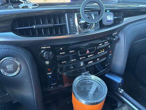 Used 2017 Lexus LX 570 4WD image 7