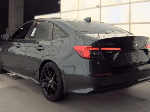 Used 2023 Honda Civic Sport image 7
