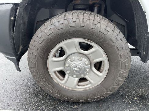 Used 2021 RAM 3500 Tradesman image 10