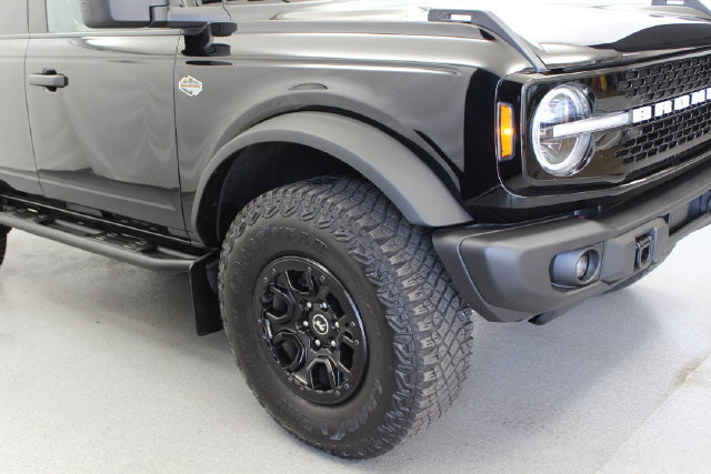 Used 2023 Ford Bronco Wildtrak AWD/4WD image 3