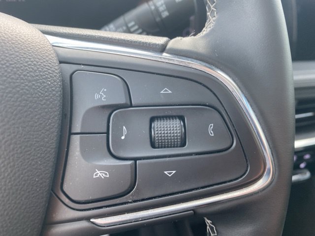 Used 2025 Buick Encore GX Avenir w/ Avenir Technology Package AWD/4WD image 10