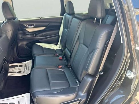 Used 2022 Subaru Ascent Limited AWD/4WD image 12