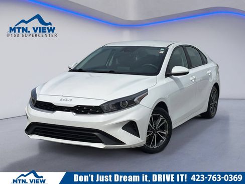 Used 2023 Kia Forte LXS FWD image 1