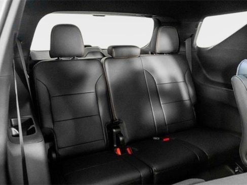 Used 2026 Chevrolet Traverse RS image 57