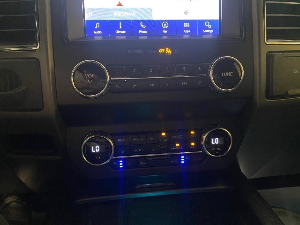 Used 2020 Ford Expedition XLT w/ Equipment Group 202A AWD/4WD image 13