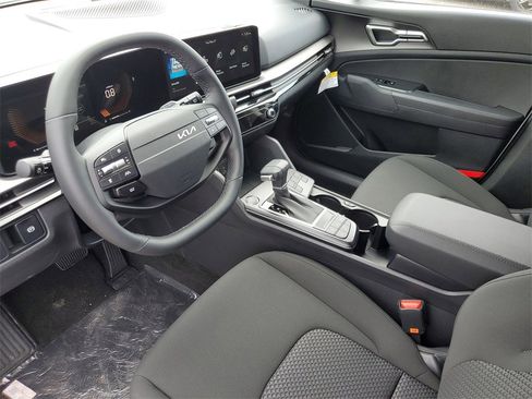 New 2026 Kia Sportage LX image 6