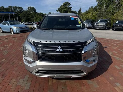 Used 2025 Mitsubishi Outlander SE AWD/4WD image 25