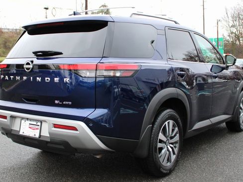 Certified 2024 Nissan Pathfinder SL image 5