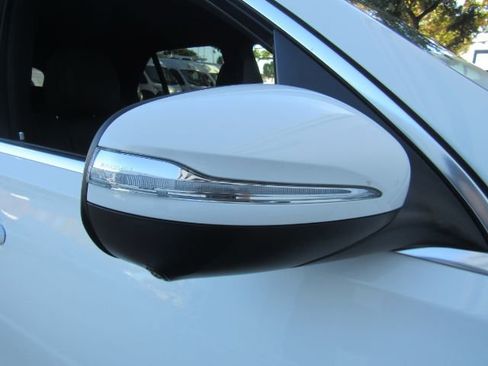 Used 2024 Mercedes-Benz GLE 450e 4MATIC image 25