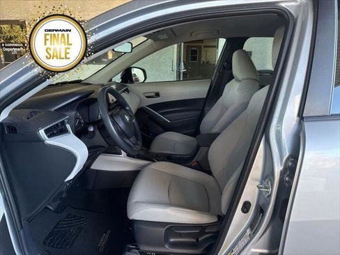 Certified 2023 Toyota Corolla Cross L image 10