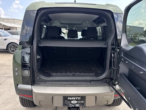 New 2026 Land Rover Defender 110 S AWD/4WD image 7