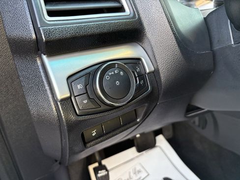 Used 2017 Ford Explorer XLT w/ Equipment Group 202A image 38