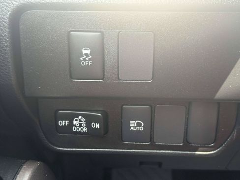 Used 2022 Toyota Tacoma SR5 RWD image 19