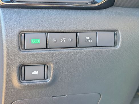 Certified 2023 Nissan Sentra SR image 35