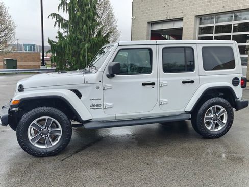 Used 2019 Jeep Wrangler Unlimited Sahara image 10