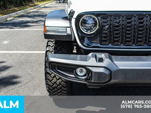 Used 2025 Jeep Wrangler Unlimited Sport AWD/4WD image 11
