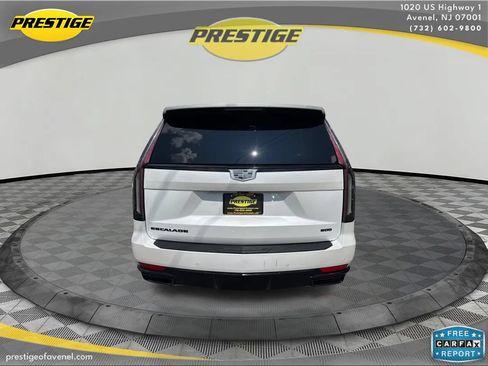 Used 2024 Cadillac Escalade ESV Sport w/ LPO, ONYX Package AWD/4WD image 6