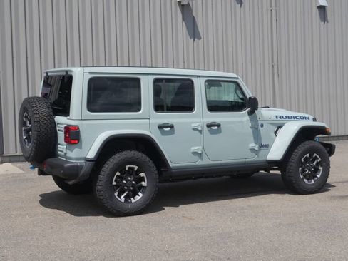 Used 2024 Jeep Wrangler Unlimited Rubicon 4xe AWD/4WD image 13