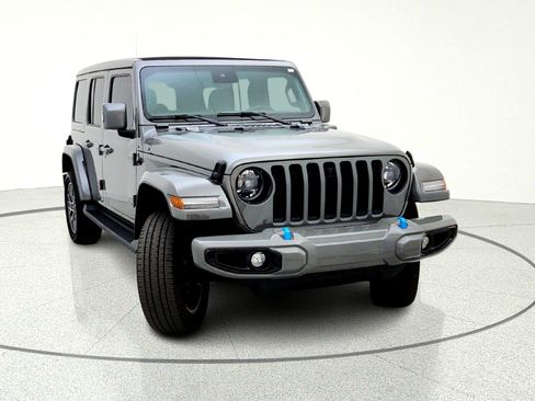 Used 2023 Jeep Wrangler Sahara image 4