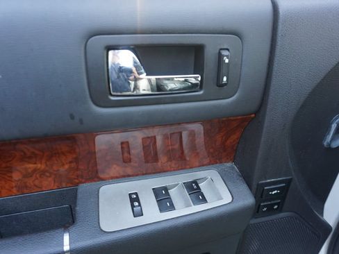 Used 2012 Ford Flex Limited FWD image 3
