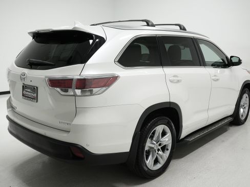 Used 2015 Toyota Highlander Limited image 4