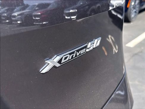 Used 2024 BMW iX xDrive50 w/ Sport Package AWD/4WD image 25