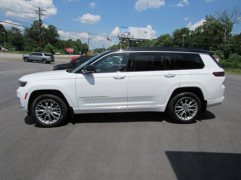 Used 2025 Jeep Grand Cherokee L Summit AWD/4WD image 7
