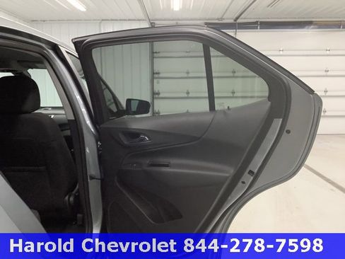 Used 2024 Chevrolet Equinox LT image 8