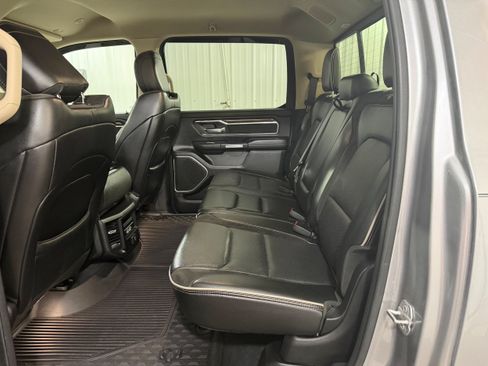 Used 2019 RAM 1500 Laramie AWD/4WD image 14